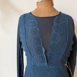 Elegant Lace Long Sleeve Bodysuit - Blue